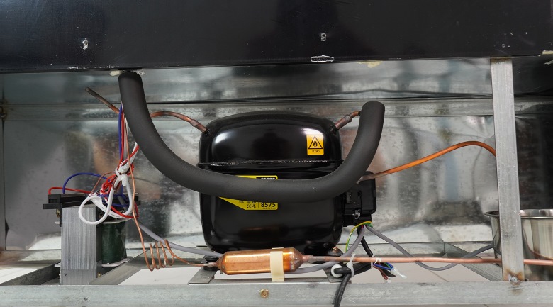 Cách chọn compressor tủ mát cánh kính bền và tiết kiệm điện