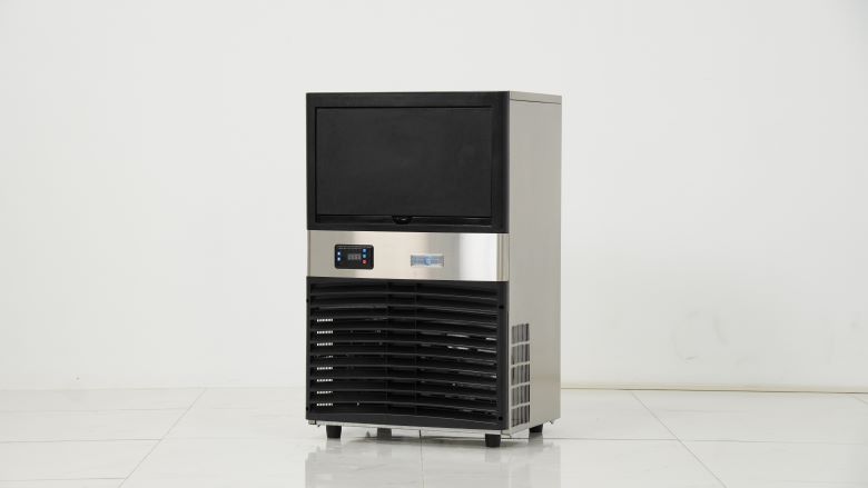 Chất liệu inox 304 cao cấp trên máy làm đá viên Newcool Chất liệu inox 304 cao cấp trên máy làm đá viên Newcool