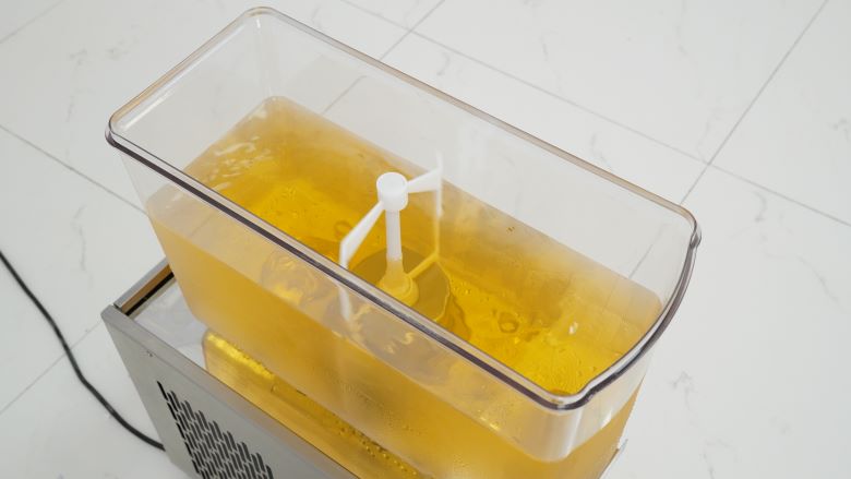 Trục khuấy đảo giúp thức uống hòa quyện với nhau