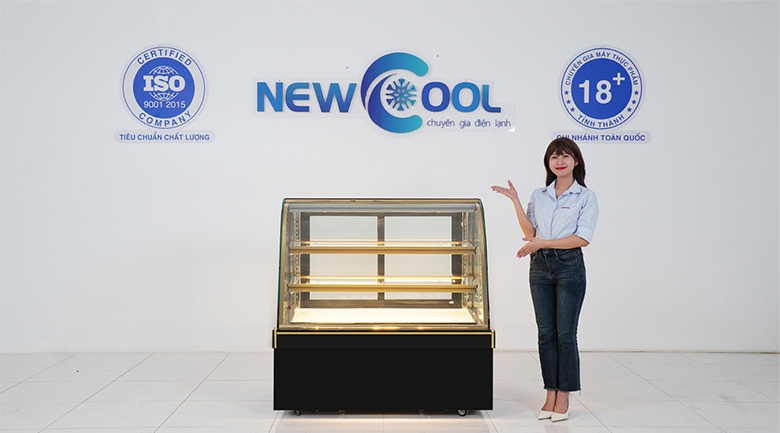 Thực tế mẫu tủ trưng bày bánh kem 3 tầng 1m2 M750A