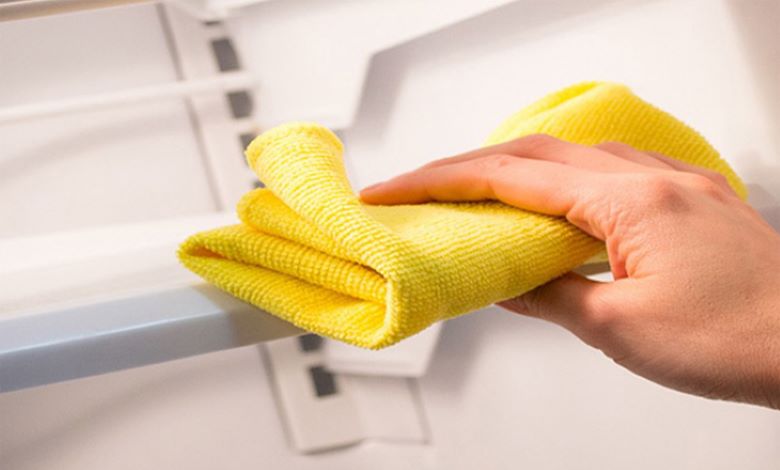 Dọn vệ sinh tủ đông định kỳ