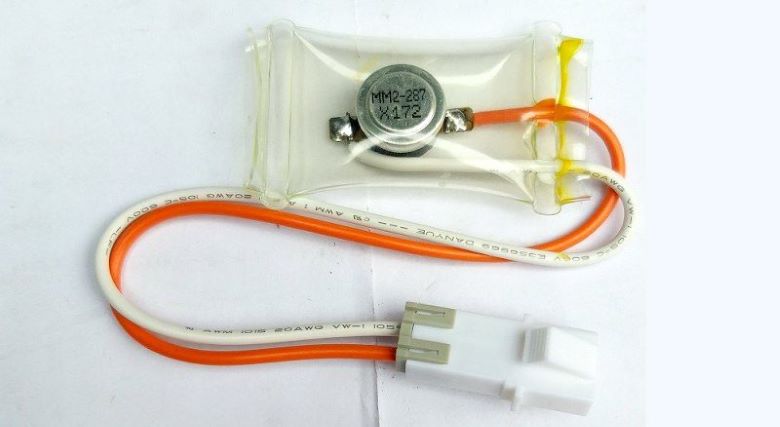 Cảm biến nhiệt độ của tủ bị hỏng
