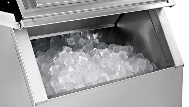 Máy làm đá viên xả đá liên tục do mức bơm nước quá cao