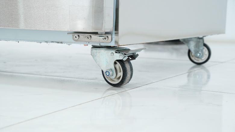 Chân đế bánh xe di chuyển dễ dàng