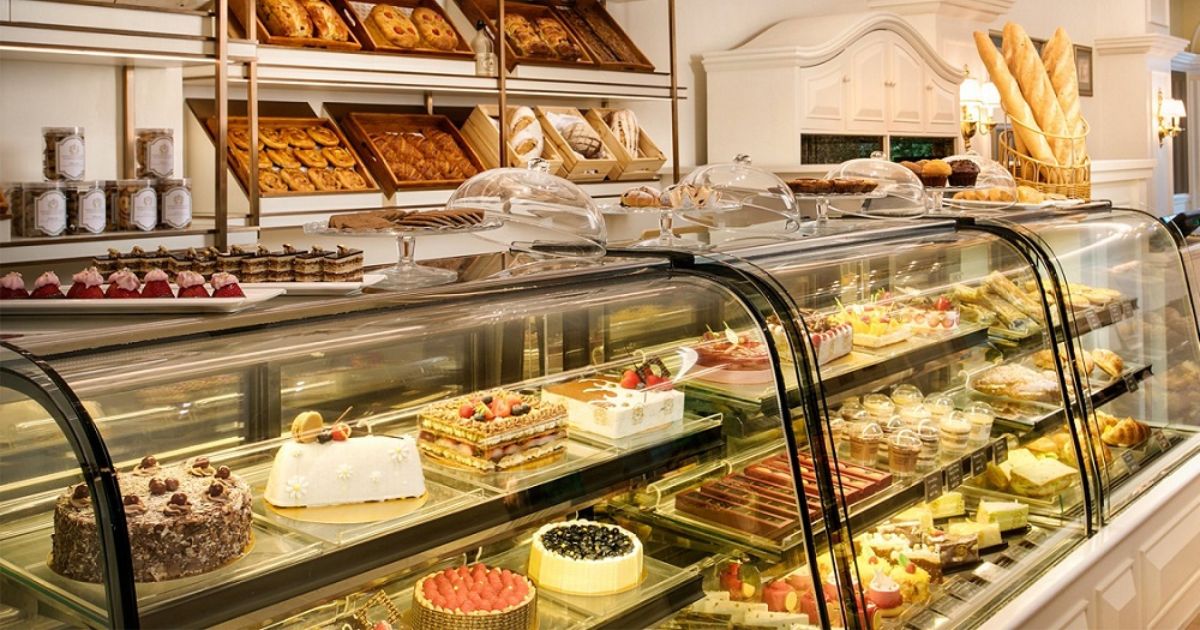 Tại Sao Cần Sử Dụng Tủ Trưng Bày Bánh Kem?