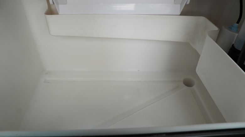 Chọn máy làm đá có dung tích khoang chứa đá phù hợp