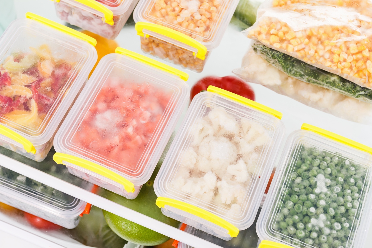 Chọn túi hoặc hộp để đựng thực phẩm kín