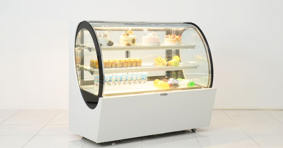 10+ sai lầm phổ biến khi sử dụng tủ mát trưng bày bánh kem