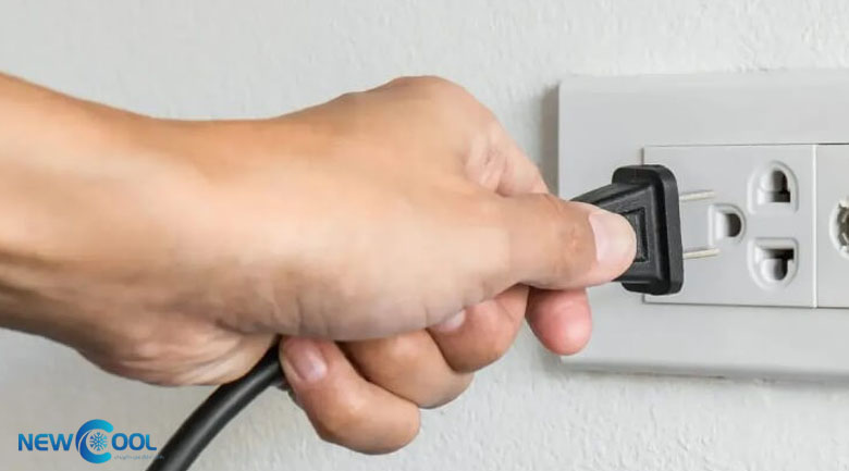 vệ sinh và xả tuyết tủ đông, ngắt nguồn