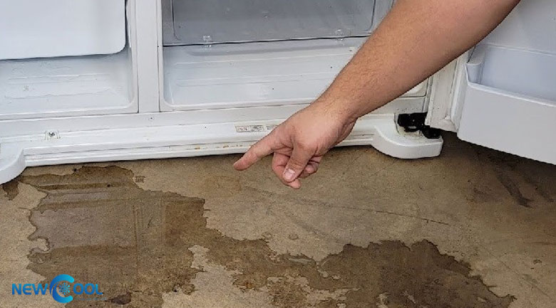 sửa tủ mát bị chảy nước