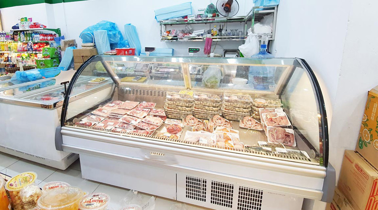 tủ trưng bày thịt nguội có tốt không