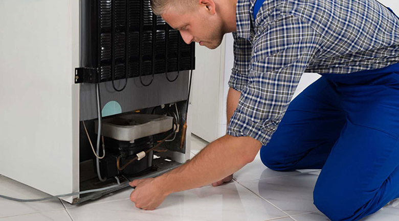 hướng dẫn vệ sinh máy làm đá, ngắt điện