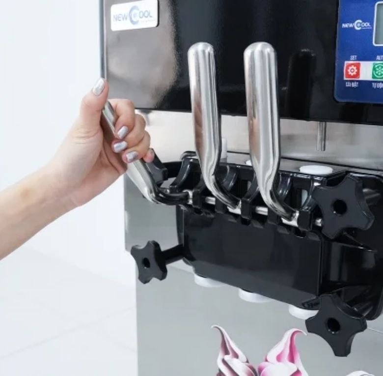 Bao lâu nên vệ sinh trục khuấy máy làm kem một lần?